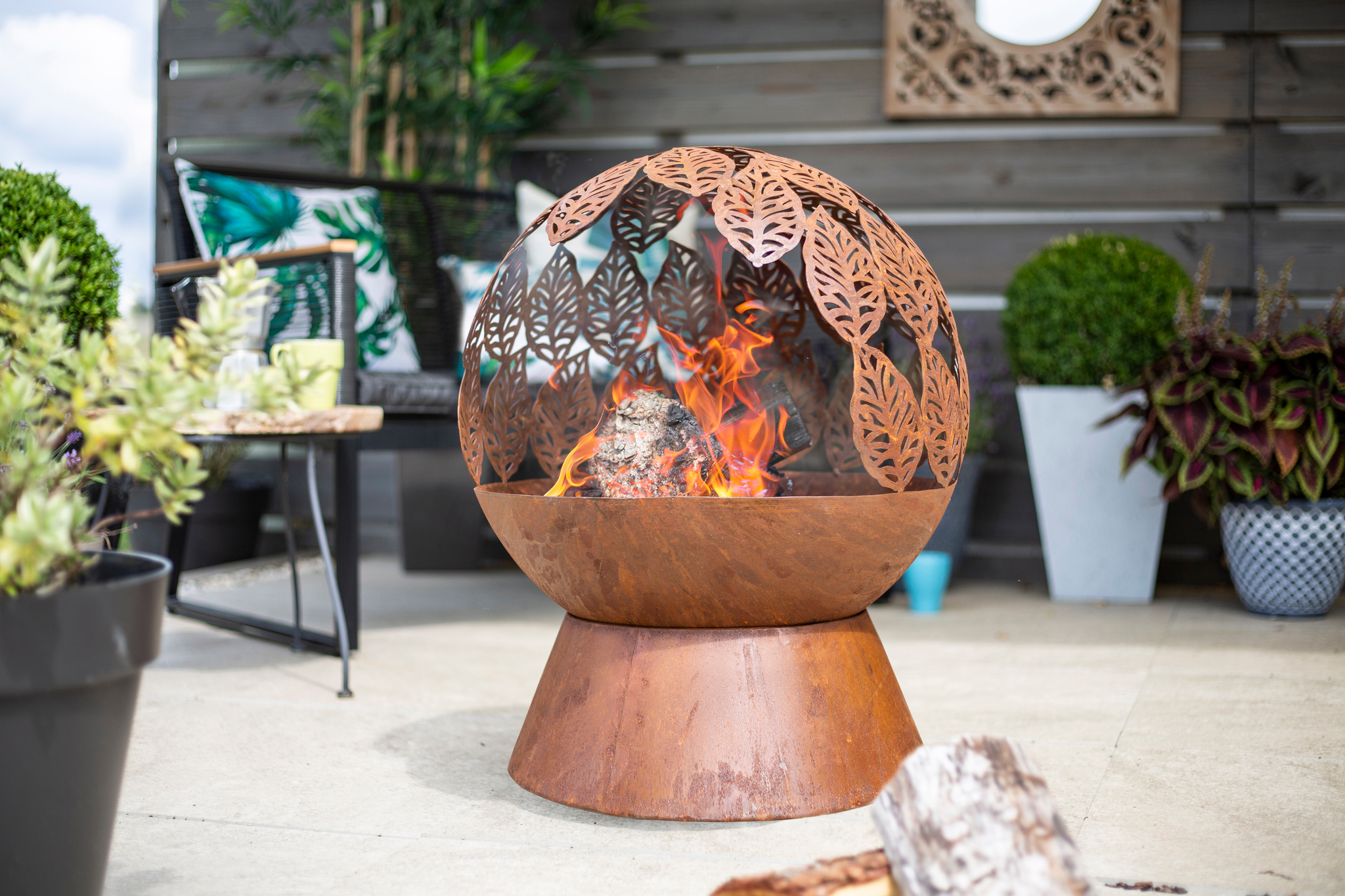 leaves mini globe