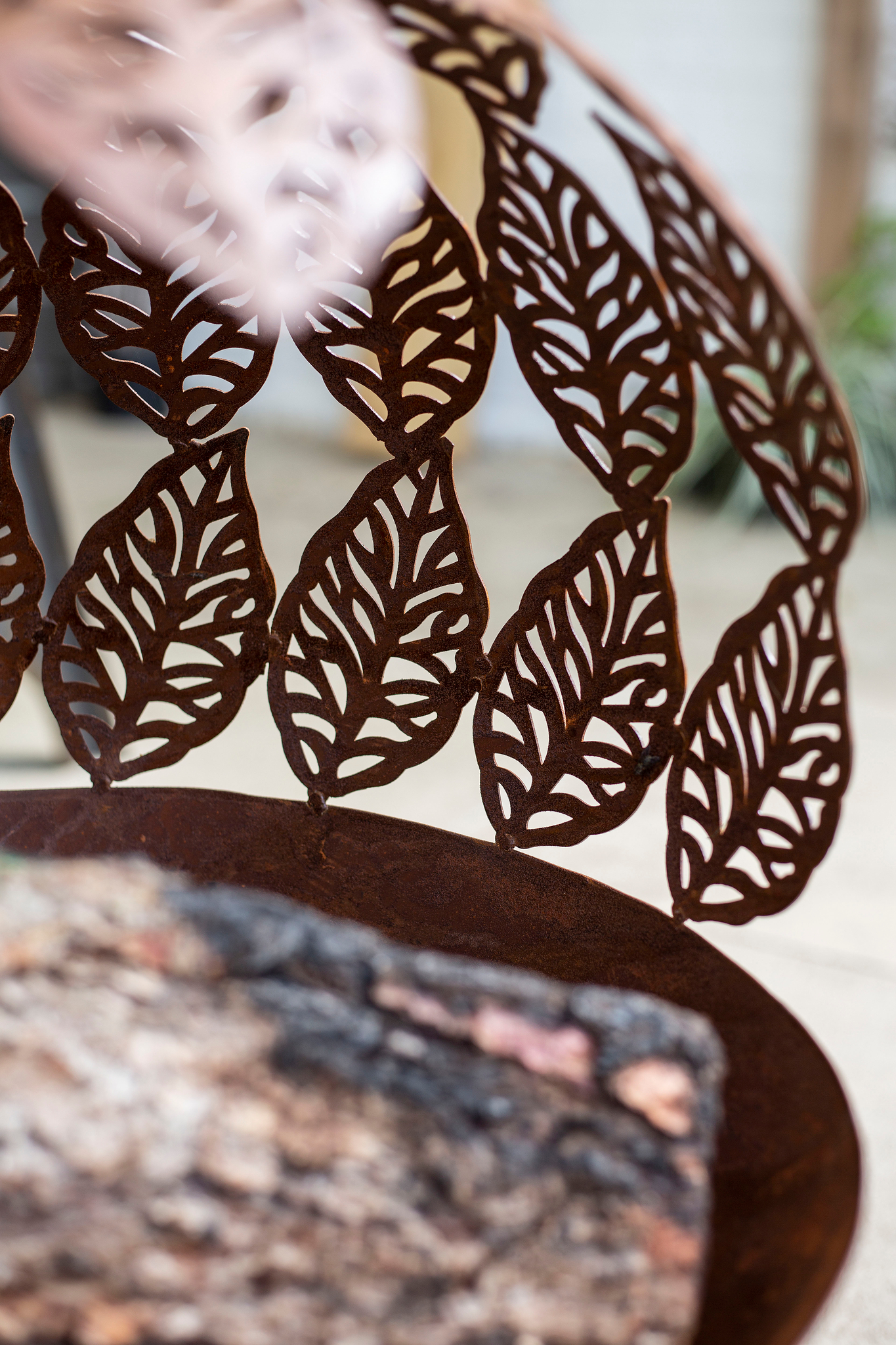 leaves mini globe